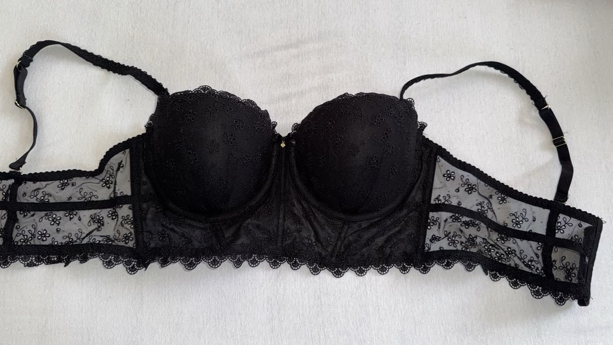 Tezenis Altra biancheria intima: BH/ Bustier schwarz, 80D – Usato da Gümligen venduto da morticiaaddams
