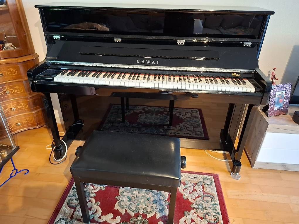 Strumenti musicali: Kawai Piano – Usato da Möhlin venduto da inf_9hfg 2