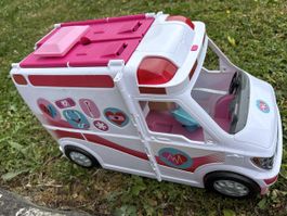 Spielzeug Krankenwagen Barbie mit Sirene 