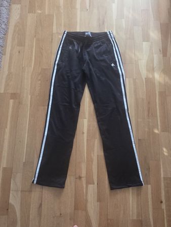 Adidas Trainingshose schwarz Grösse S guter Zustand