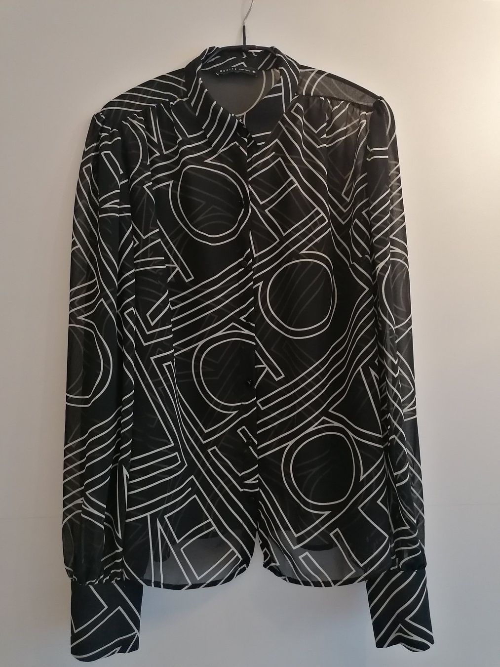 Blusen: MOHITO Elegante Bluse Schwarz Gr. 40 – Gebraucht aus Zug von Annina29