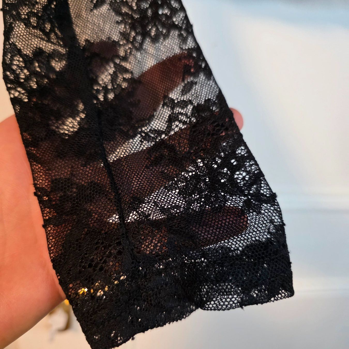 Blusen: Spitzenbluse Damen S Schwarz Transparent Elegant – Gebraucht aus Wald ZH von CapLux 2