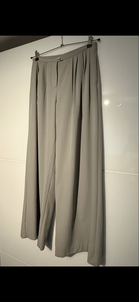 Pantaloni: High Waist Stoffhose – Nuovo (secondo la descrizione) da Herrliberg venduto da Joy_Strehler