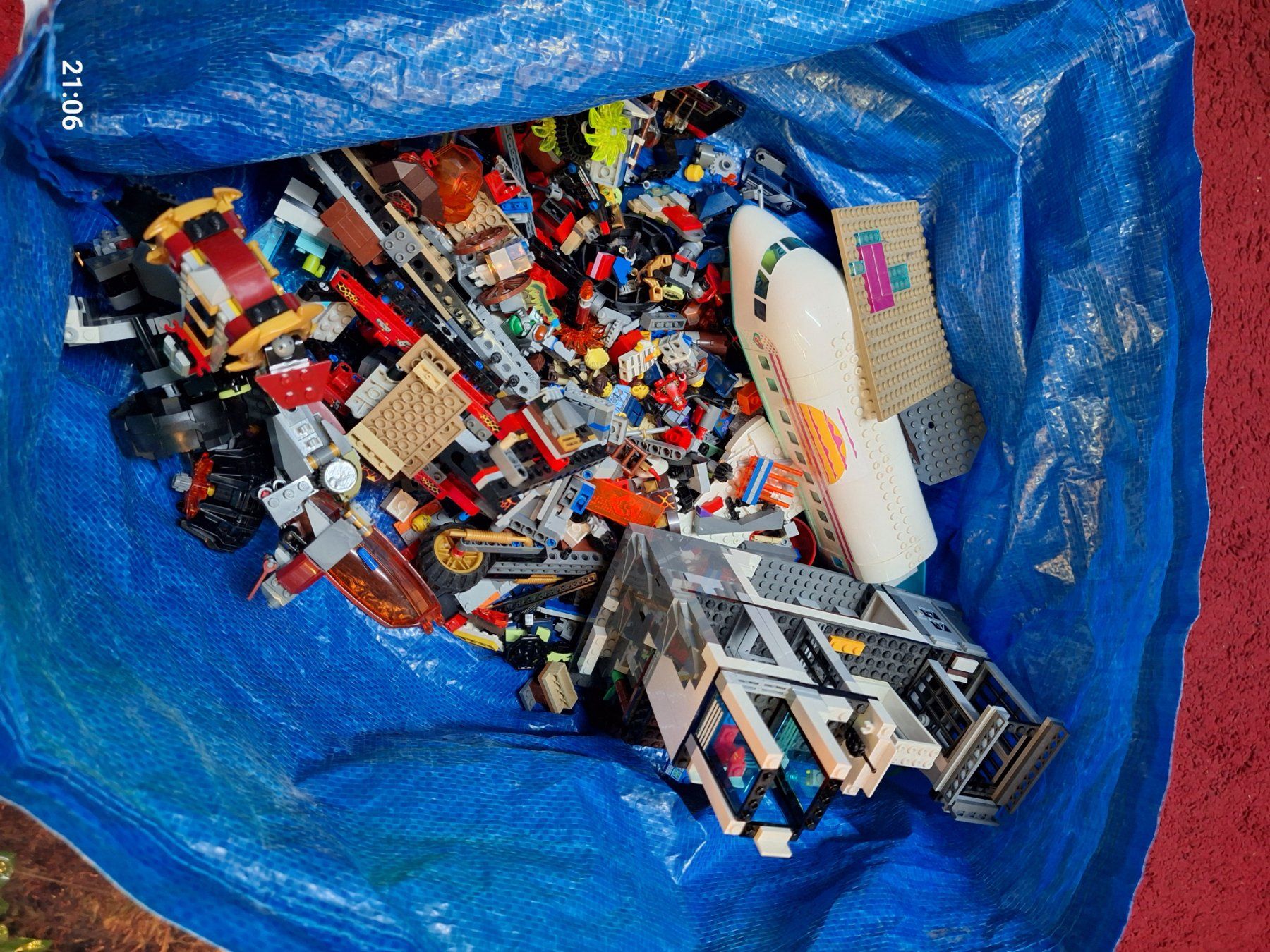 Lego Kit di costruzioni: Vrac de pièces et quelques figurines lego – Usato da Grandson venduto da Crtz205 1