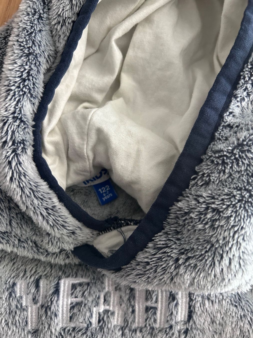Pulls et sweat-shirts: Dicker Pullover 122, neuwertig – D'occasion à Frauenfeld par manuburg 1