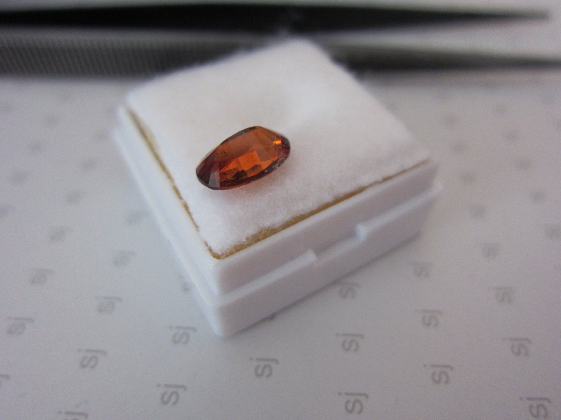 Pietre preziose: Hessonit Granat 1.53 ct VS - Sale – Nuovo e nell'imballaggio originale da Zürich venduto da Coloursofceylon 3