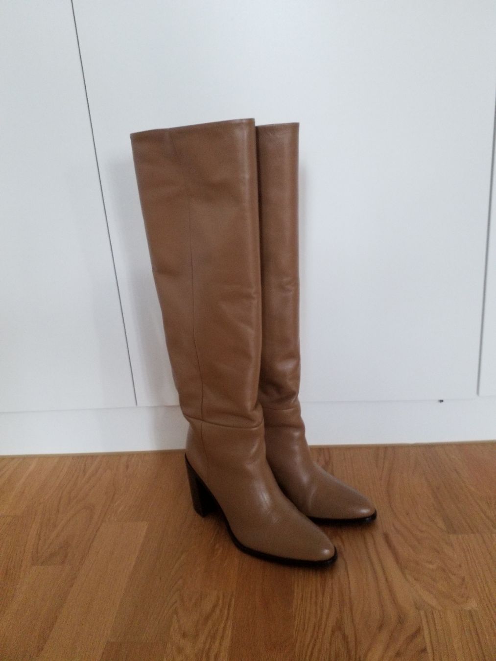 Zara Scarpe da donna: leather boots Zara – Usato da Luzern venduto da _Lobster_