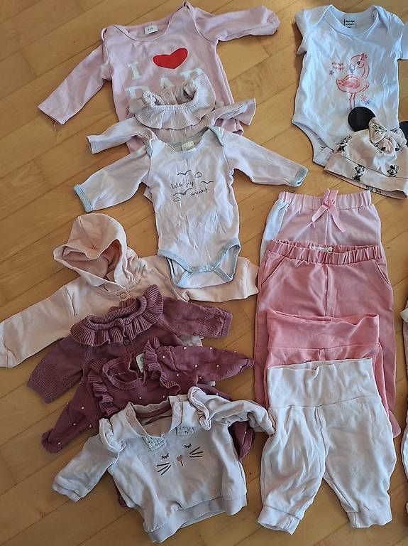 Lotti & Set di vestiti: Babykleider - Mädchen - Grösse 50/56 – Usato da Niederteufen venduto da MCVetsch 2