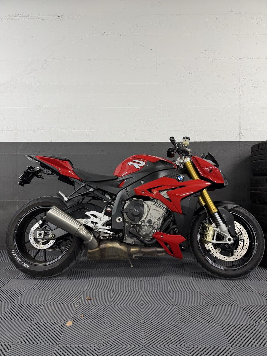 BMW Route: BMW S1000R – D'occasion à Duillier par WatchandCo