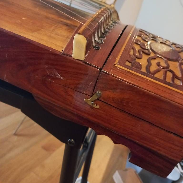 Strumenti musicali: Chinesische Zither. Guzheng – Usato da Dübendorf venduto da isu_b976 2