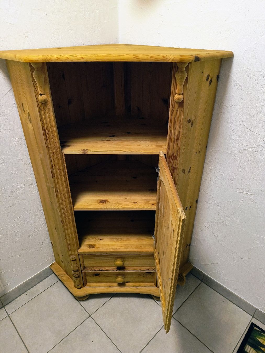 Articoli in legno: Eckmöbel massiv holz – Usato da VORDERTHAL venduto da ducati821