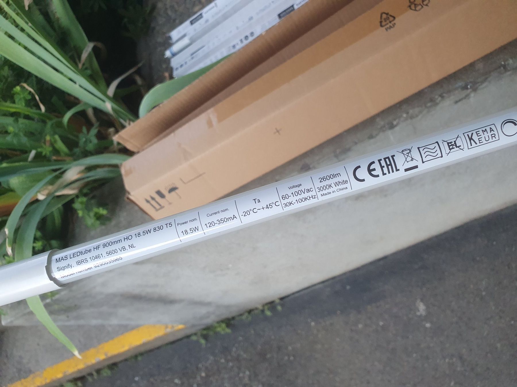 Philips Lampen: Philips LED Röhre T5 MASTER 18.5w 2600lm 85cm – Neu und originalverpackt aus Zürich von eymen20 1