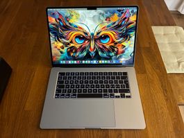 Apple Macbook Air M4 15" wie neu, mit Garantie