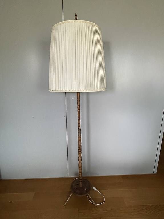 Lampen: Lampe – Gebraucht aus Ittigen von sel_fm7s