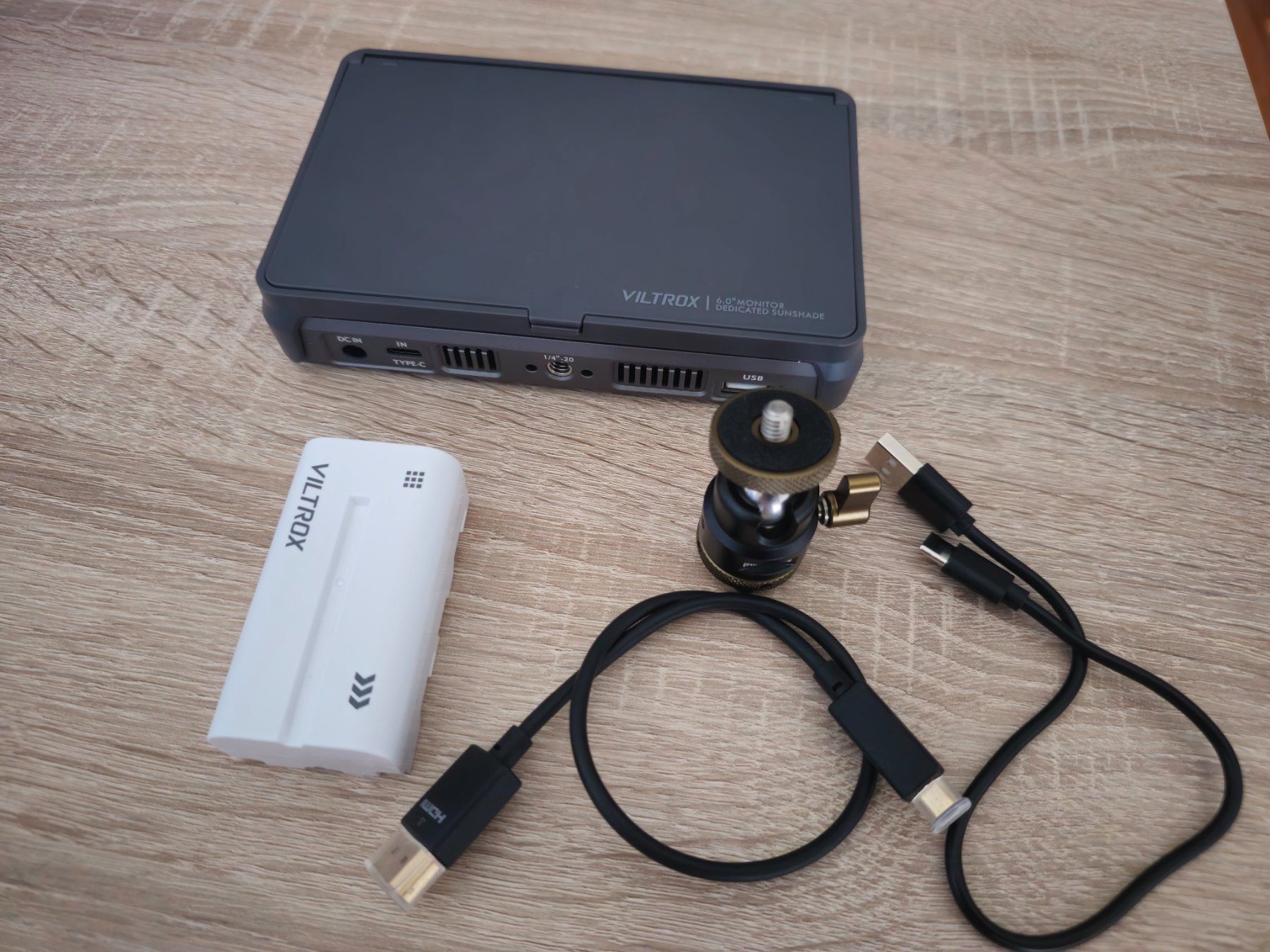Viltrox Monitor: Kameramonitor Viltrox DC-X2 – Usato da Bözberg venduto da Cumba 3