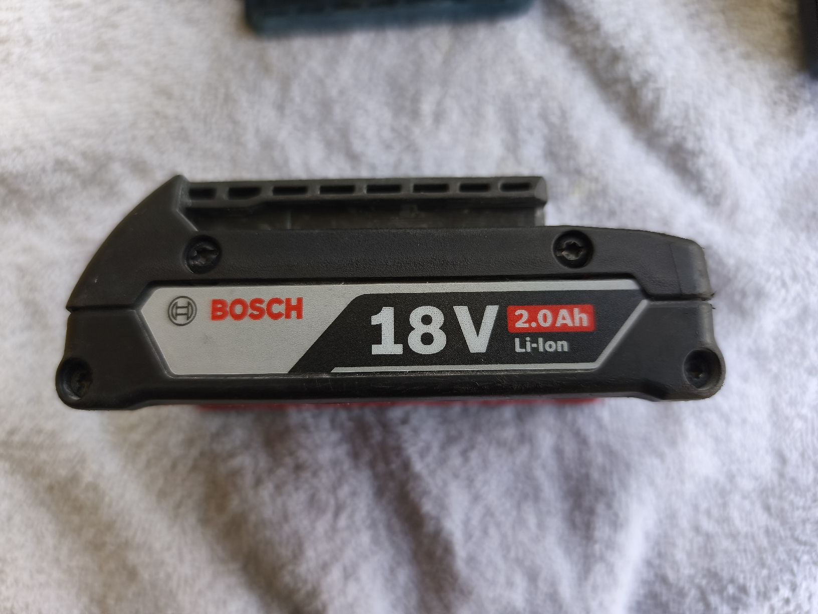 Bosch Tutti gli attrezzi: Bosch Akku Bohrmaschine Set – Usato da Recherswil venduto da Sruscha58 3
