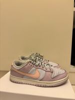 Nike Sneaker