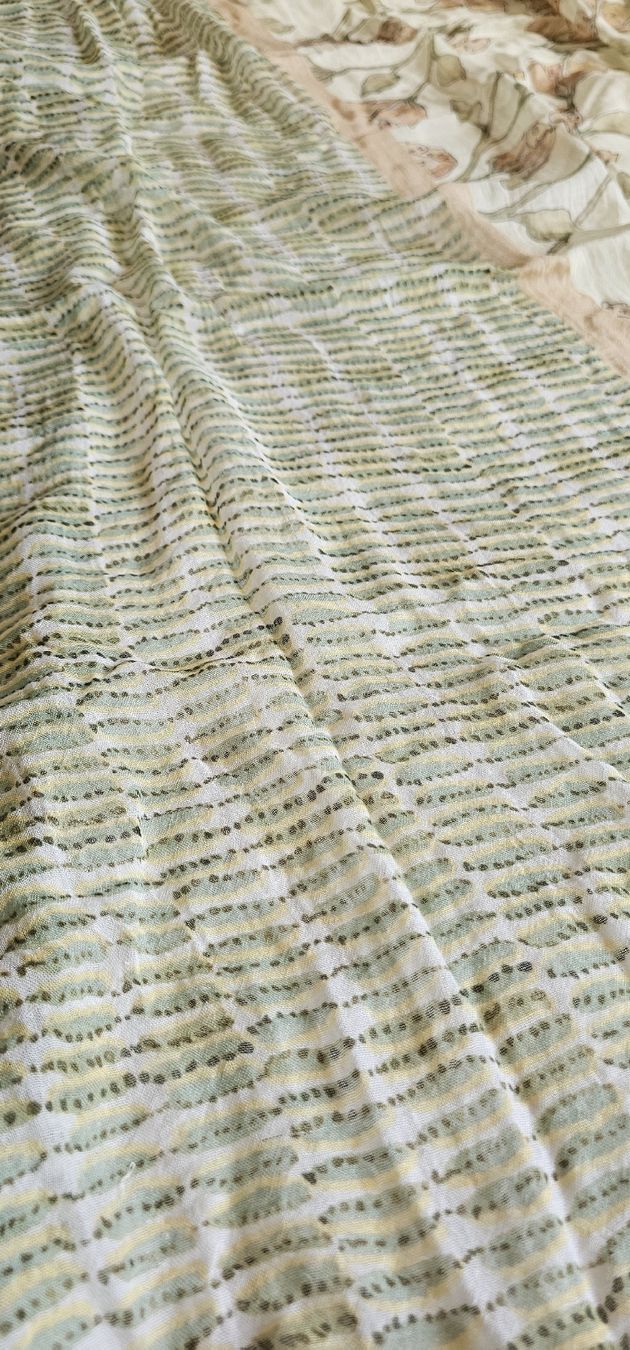 Nile Foulards & écharpes: Nile Schal - 100% Modal - Blumenmuster – D'occasion à Kollbrunn par Antikmann 2