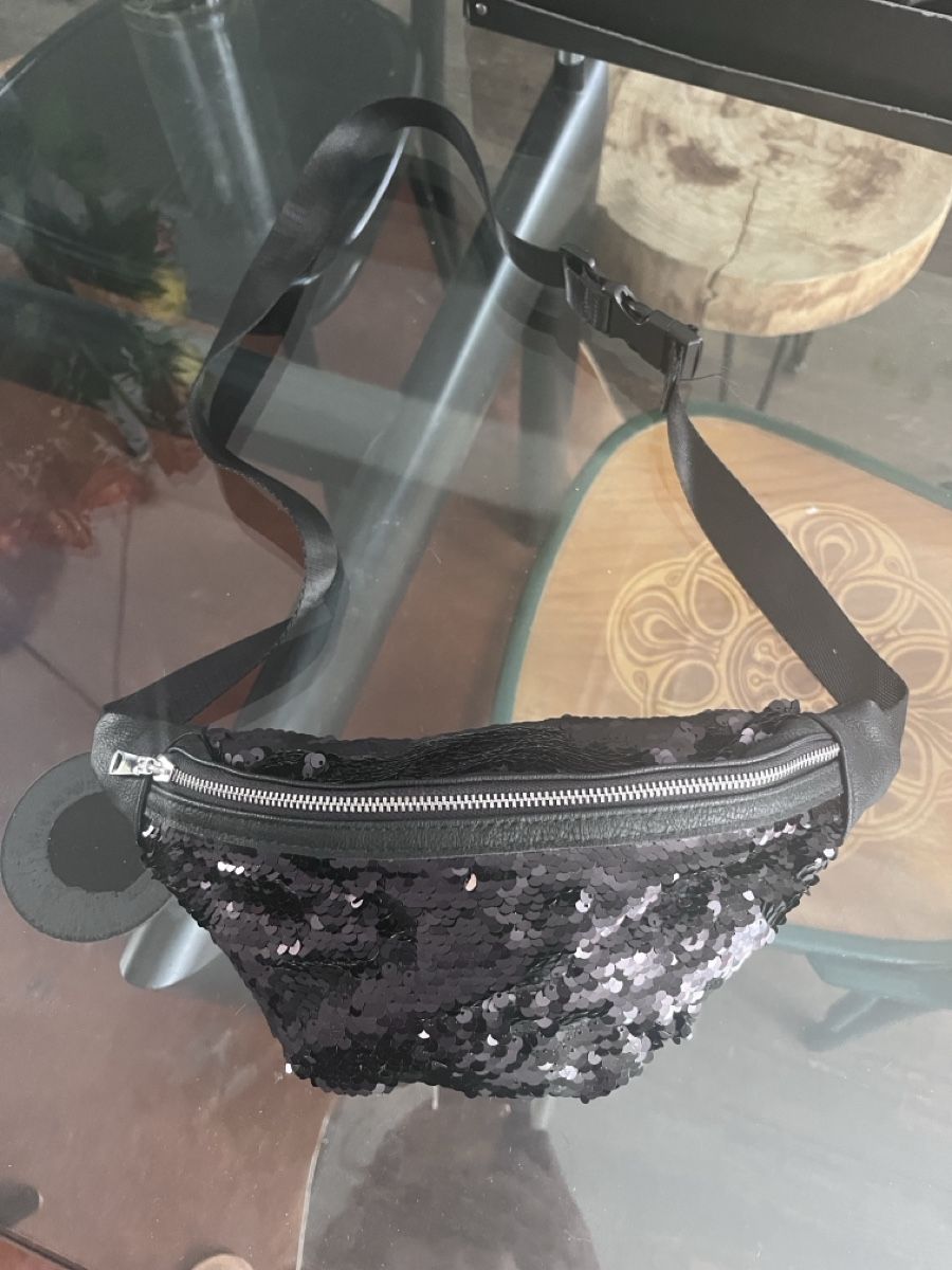 Borse: Sac banane à paillettes noir à sequins – Nuovo (secondo la descrizione) da Zürich venduto da ivi_aka_d