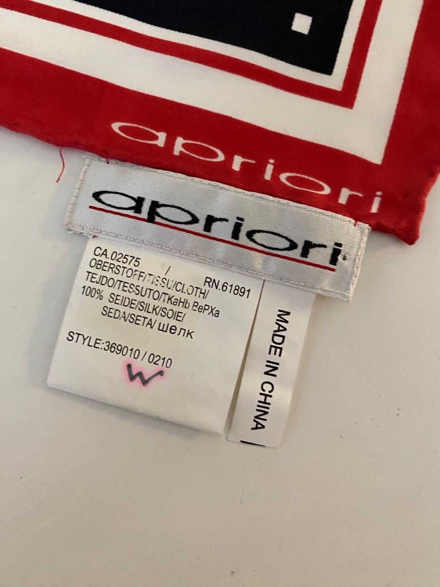 Foulard & Sciarpe: Halstuch Apriori 100% Seide neuwertig  – Usato da Oberglatt ZH venduto da jul_nhy7 2