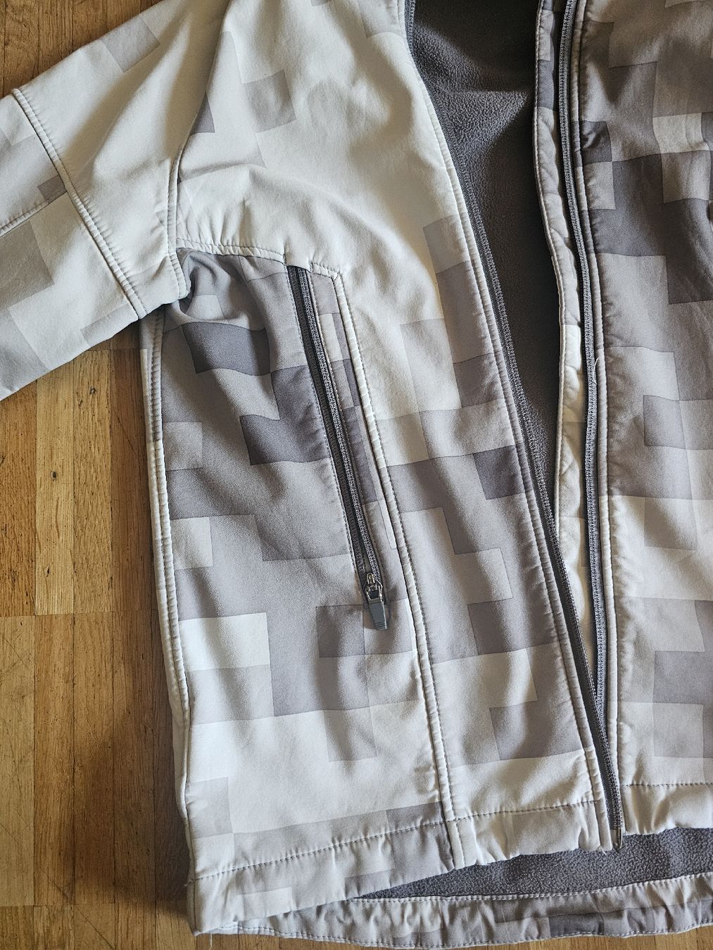 H&M Giacche & Cappotti: Softshelljacke von H&M in Grösse 152 – Usato da Dübendorf venduto da jep76 1