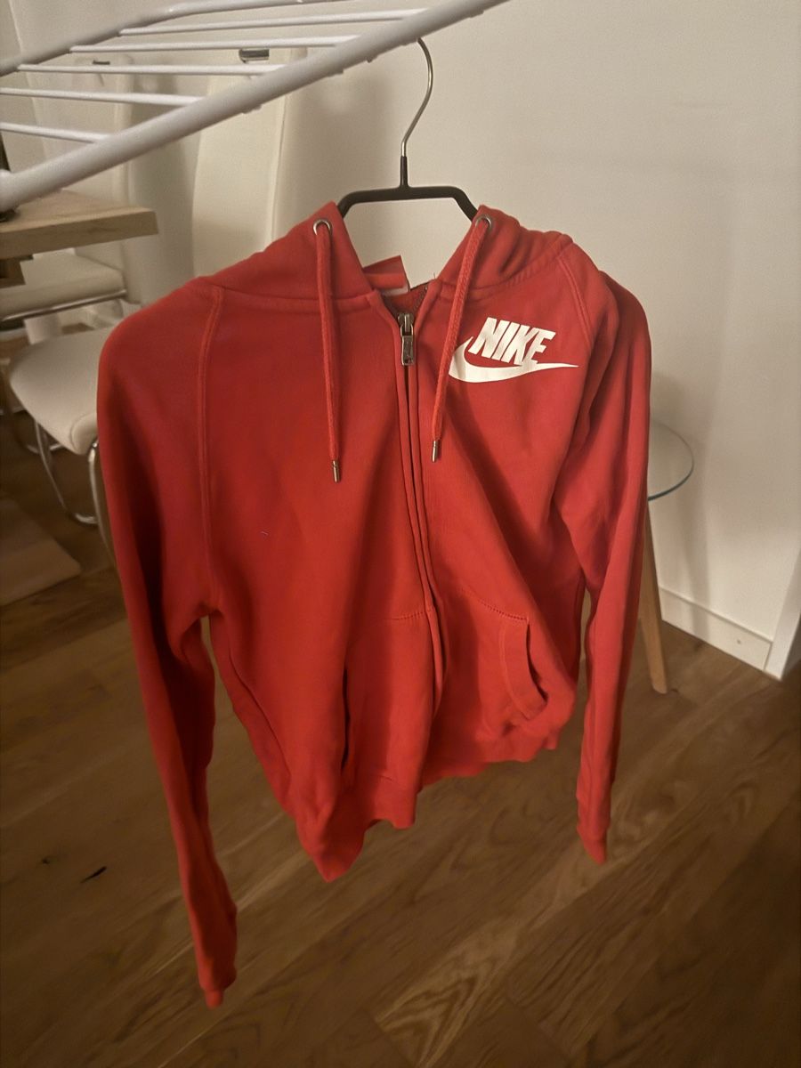 Nike Vestes: Nike Jacke – D'occasion à Ramsen par sam_9l6l