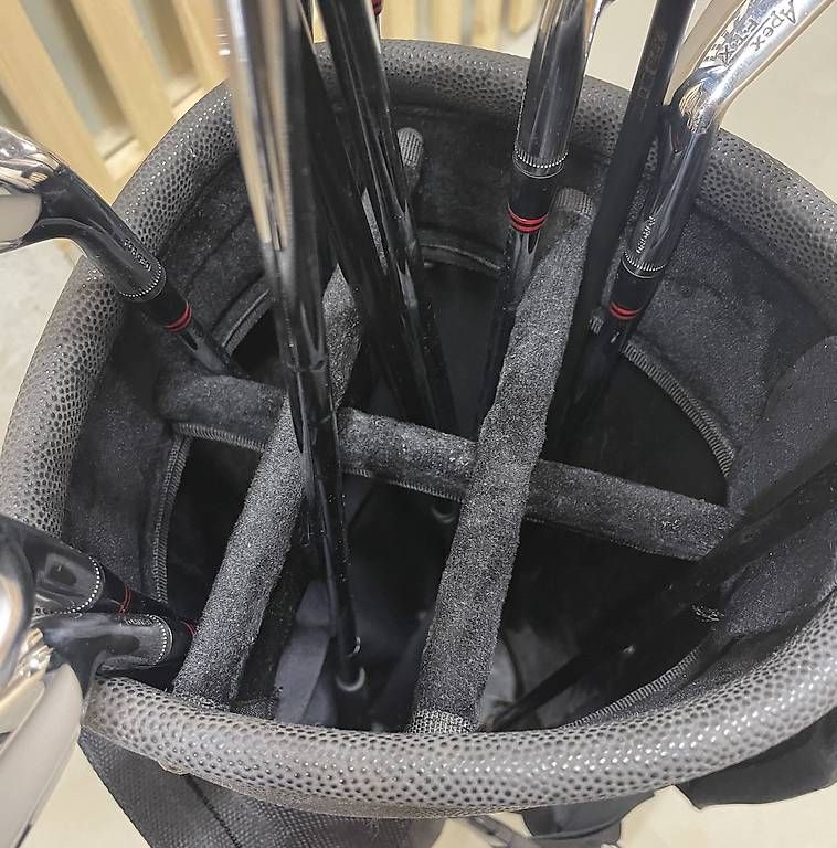 Mizuno Borse: Mizuno Golfbag – Usato da Bern venduto da mia_8nfn 4