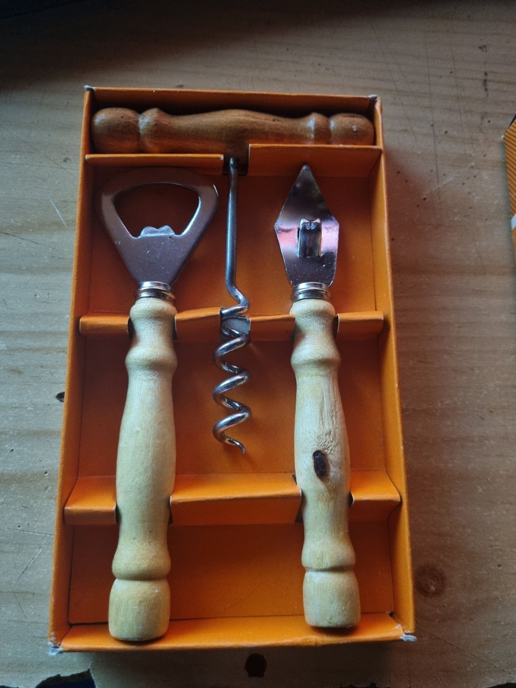 Tous les outils: Set de bar. – D'occasion à Saicourt par FWNC