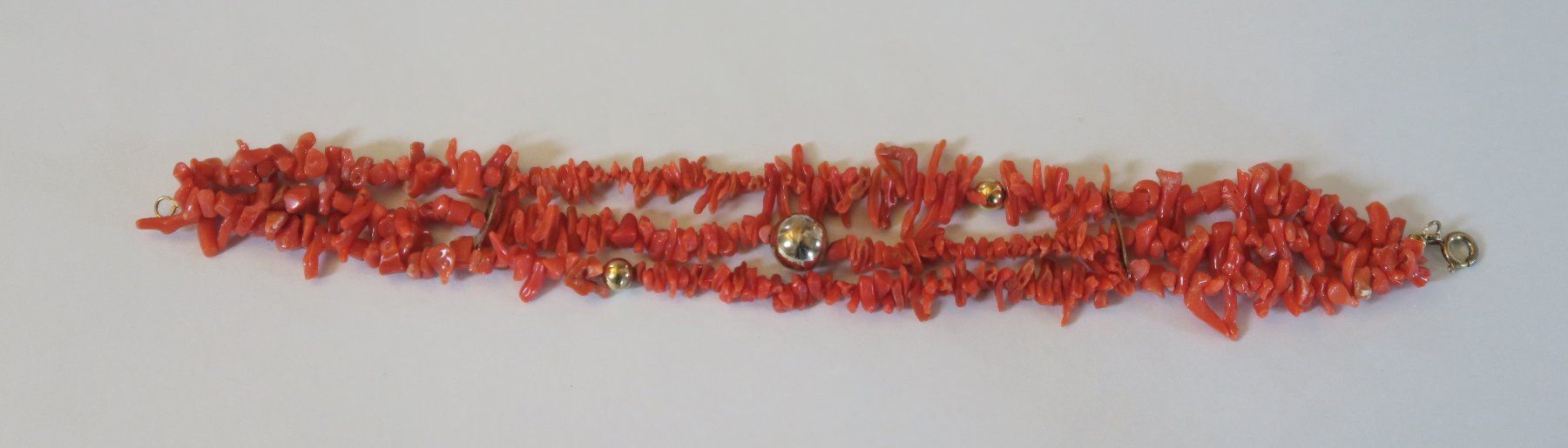 Armbänder & -reifen: Armband Koralle 3 Reihen – Gebraucht aus Brittnau von marlenestone 3
