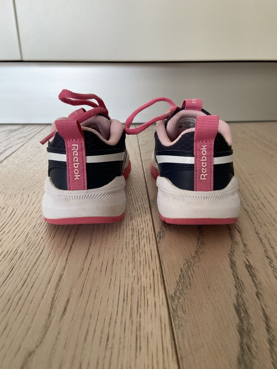 Reebok Scarpe per ragazzi: Sneaker Reebok 28 – Usato da Arbedo venduto da gregmccooper 3