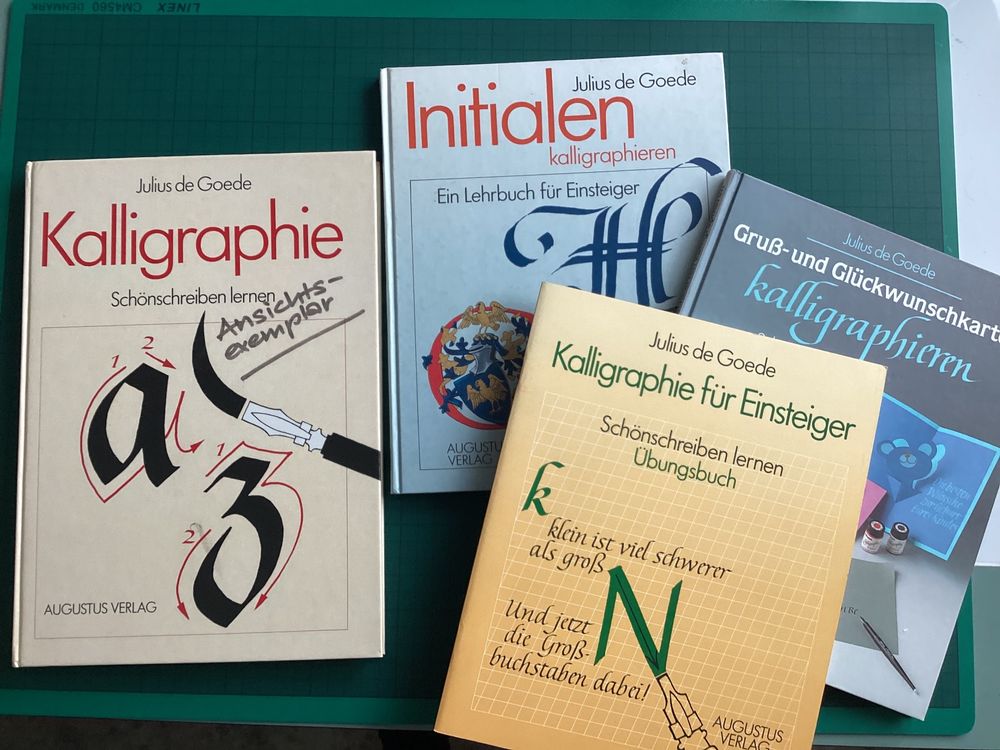 Brause Kalligraphie Übungsheft - Lerne 4 Alphabete! Für Anfänger & Fortgeschrittene