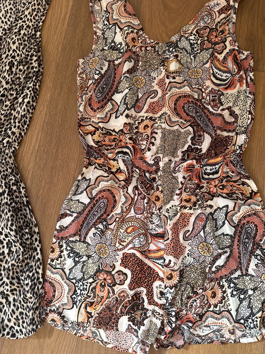 Tute: Sommerlicher Playsuit mit verschiedenen Mustern – Usato da Liestal venduto da ell_6xc7 3