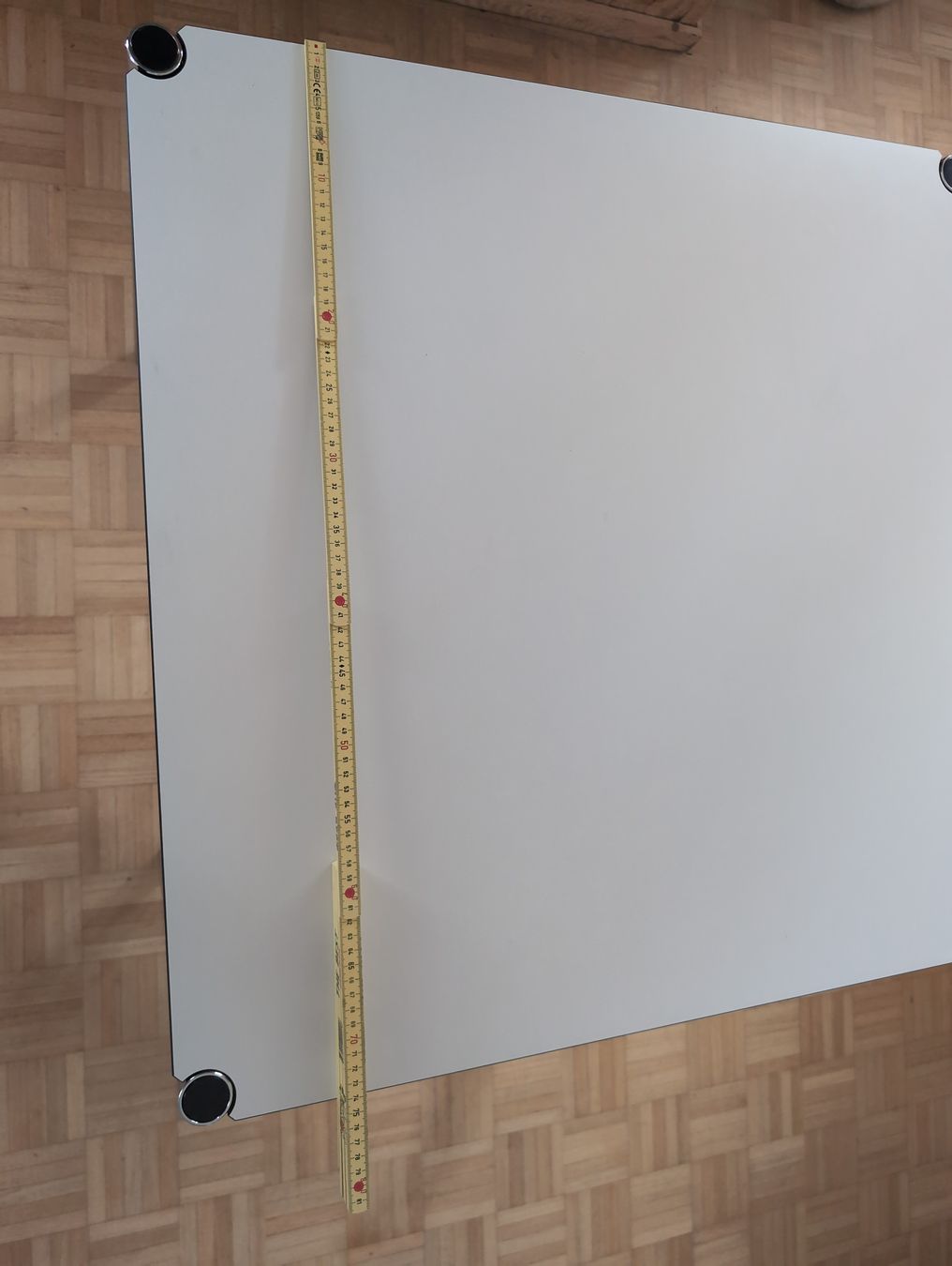 USM Tables: USM Haller Besprechungstisch 75 x 75 cm hellgrau – D'occasion à Zollikofen par Sanssouci1 2