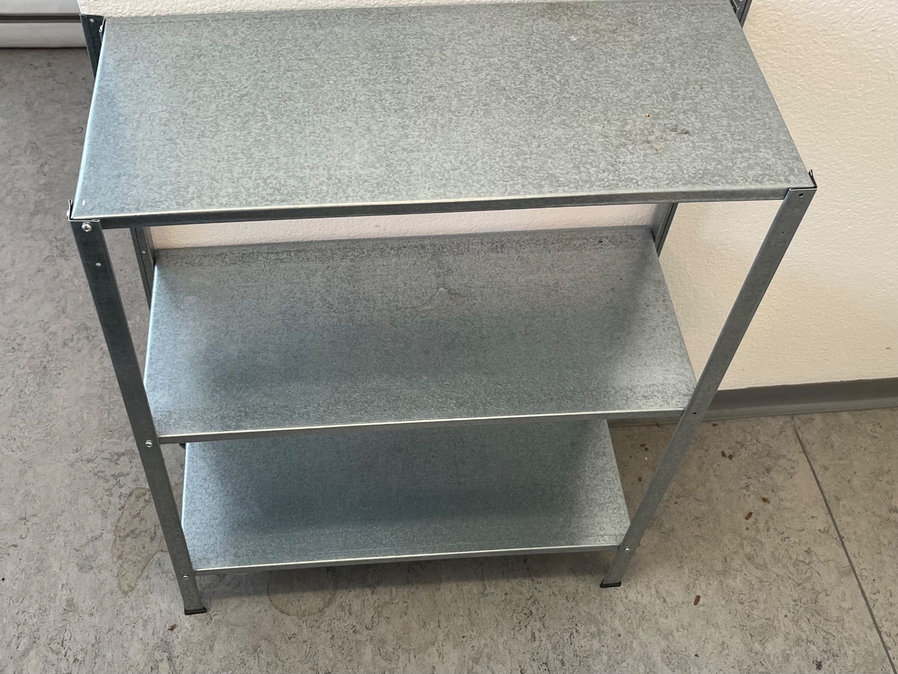 Regale: Metallregal 74x60x24 cm – Gebraucht aus Zürich von Gamecards