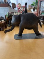 Dekofigur Elefant Metall gefertigt aus einem Guss gut erhalt