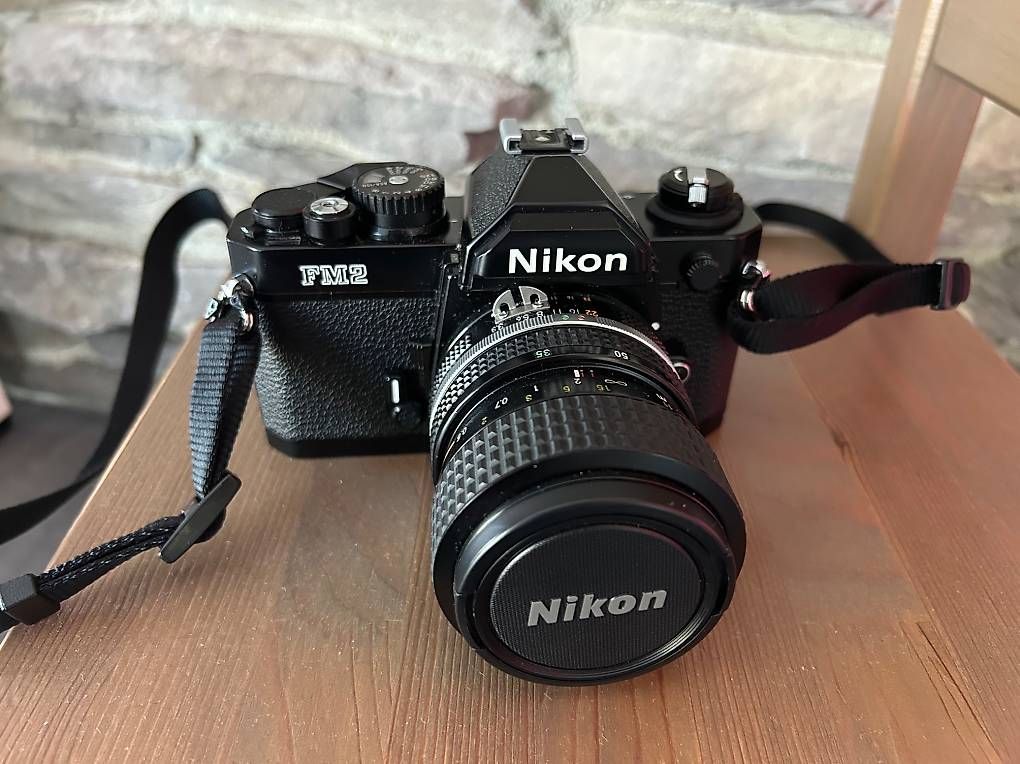 Fotocamera: Nikon FM2 Spiegelreflexkamera – Usato da Zug venduto da HelenOL 1