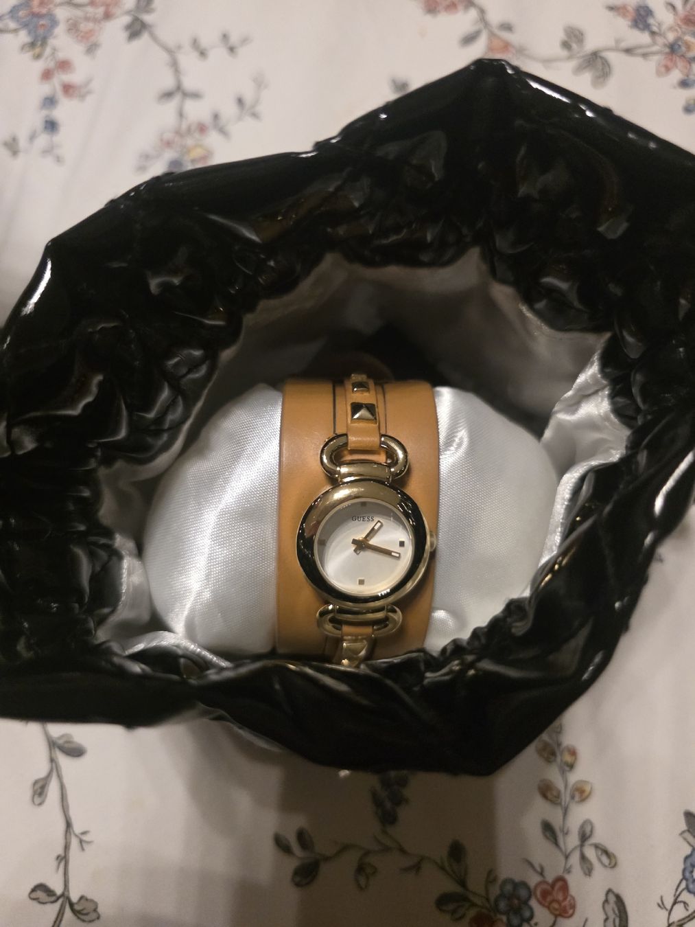 Guess Montres: Orologio Guess da donna. – Neuf (Voir description) à Pully par m_artboutique 3