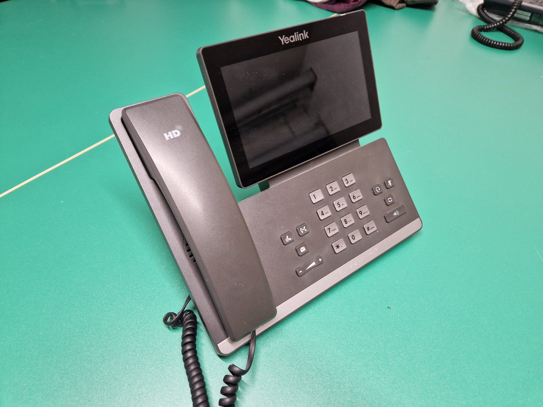 Yealink Telefone: Yealink Sip-T56a – Gebraucht aus Islikon von Hitch2010