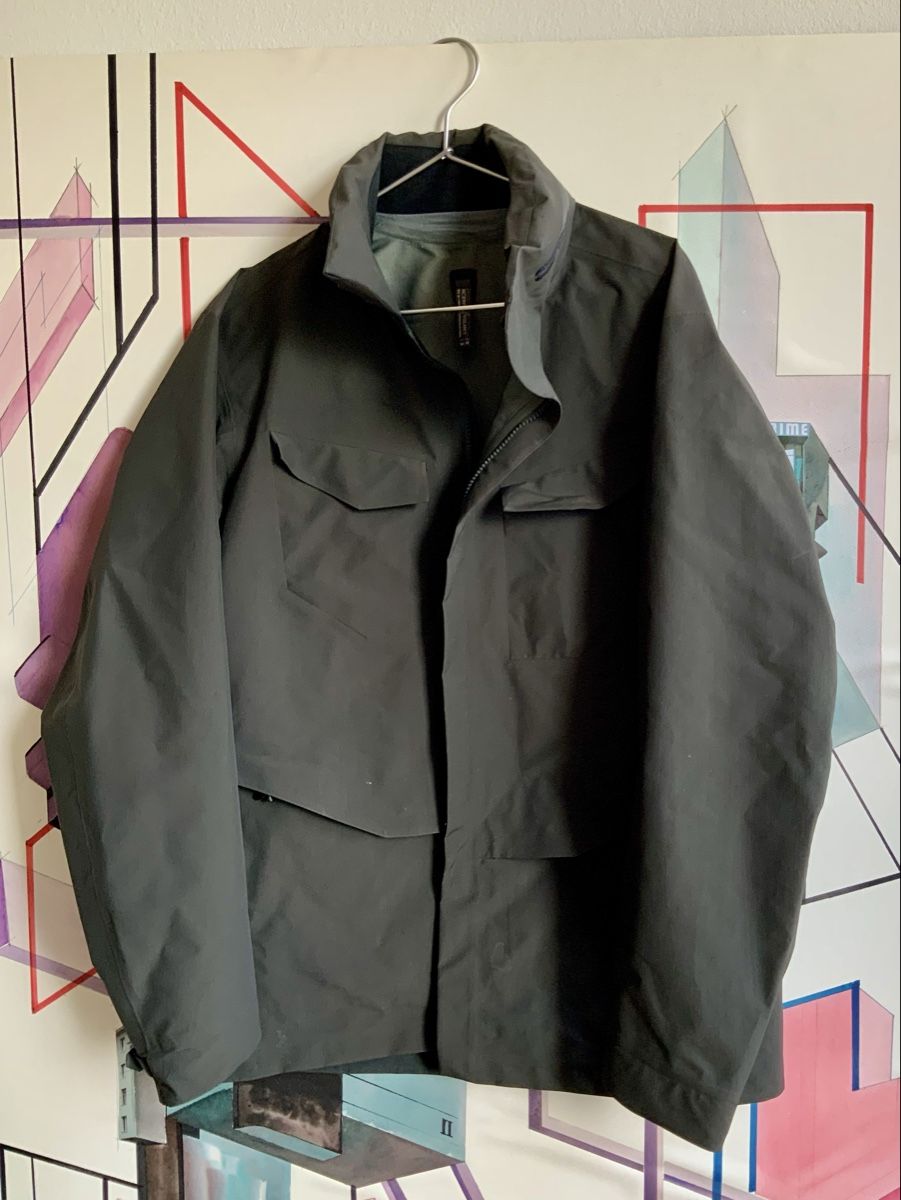 Arcteryx Manteaux: Arc'teryx Veilance Field Jacket – D'occasion à Zürich par leonzo