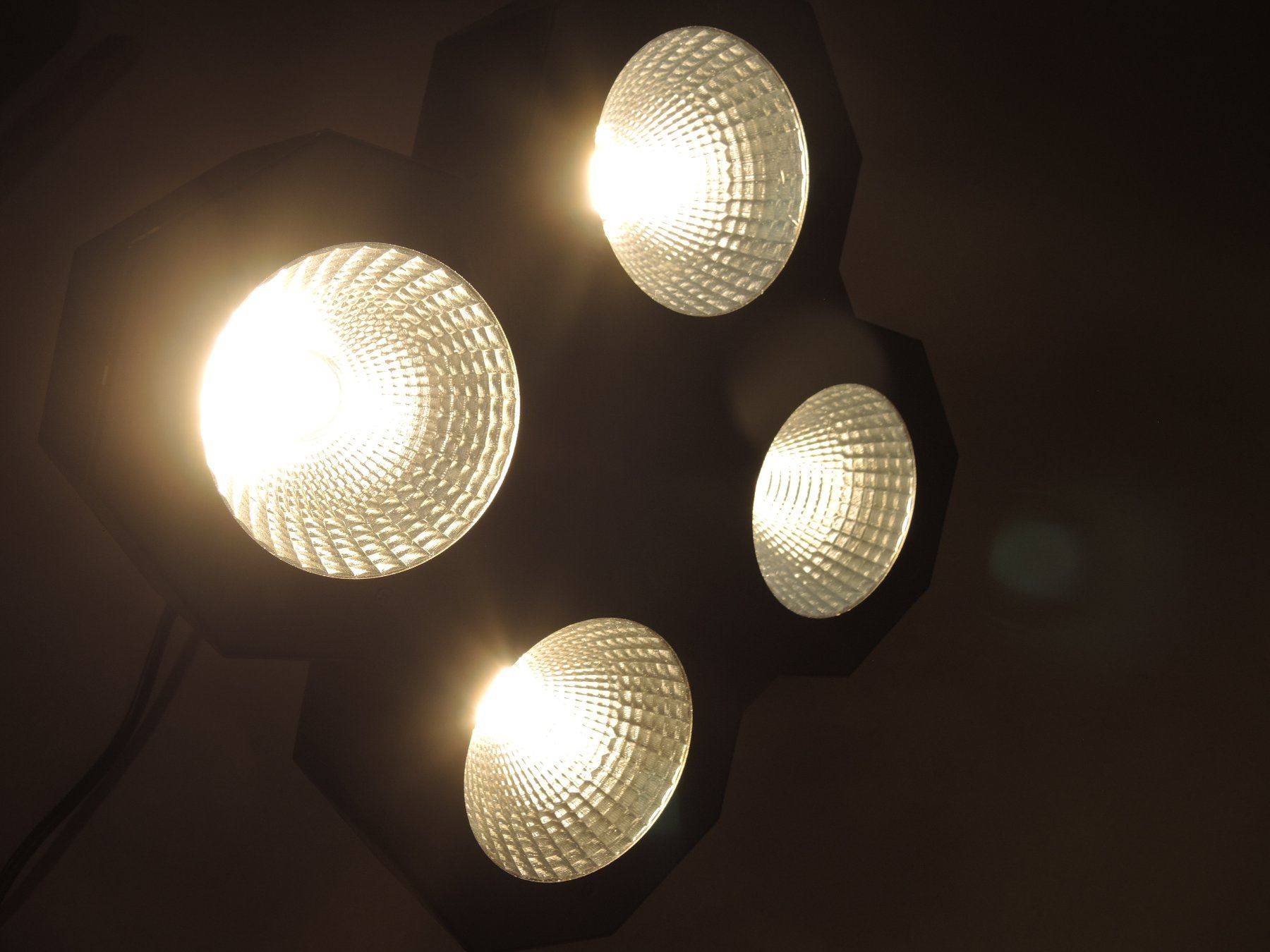 Lampes: lightmaxx LED BLINDER 4 Scheinwerfer 4x50 Watt – D'occasion à Rorschach par maeck8 7