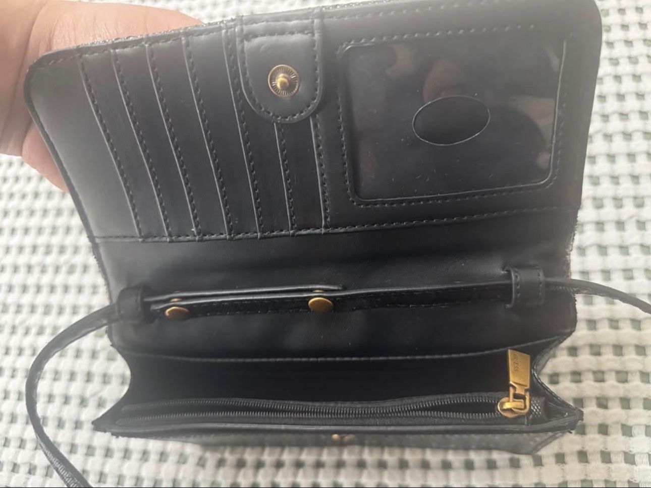 Guess Borse da donna: Guess Tasche – Usato da Beinwil am See venduto da jess_1 1