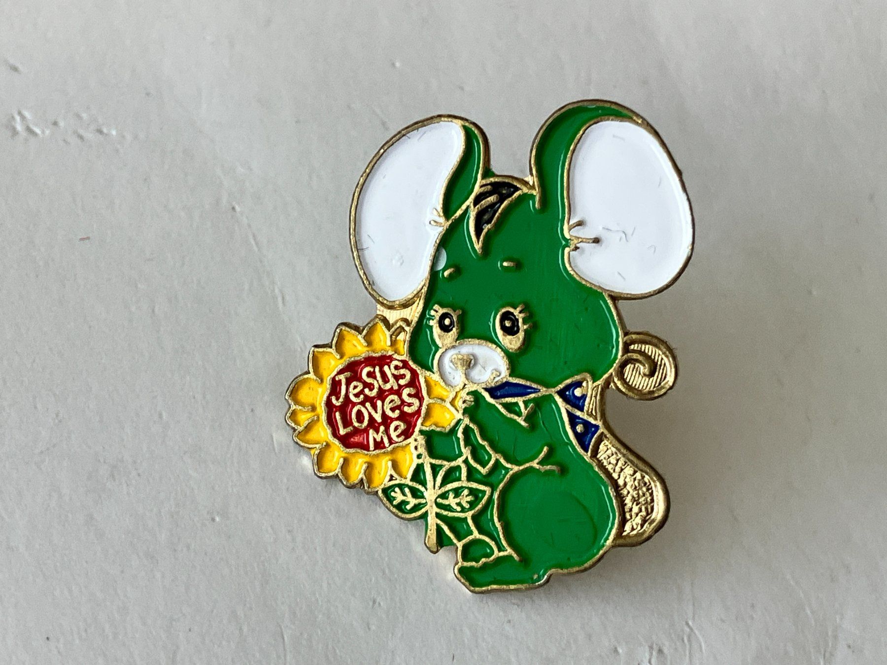 Placchette & Badge: 1 Pin Maus "Jesus loves me" – Usato da Basel venduto da djwwpp