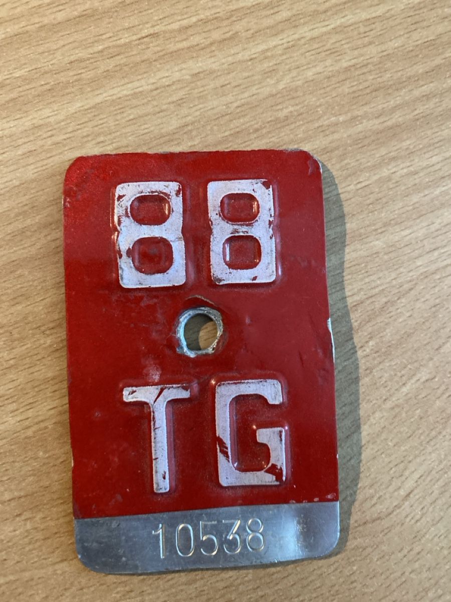 Insegne: Altes Velonummer TG 88 10538 – Usato da Dulliken venduto da Zuchu
