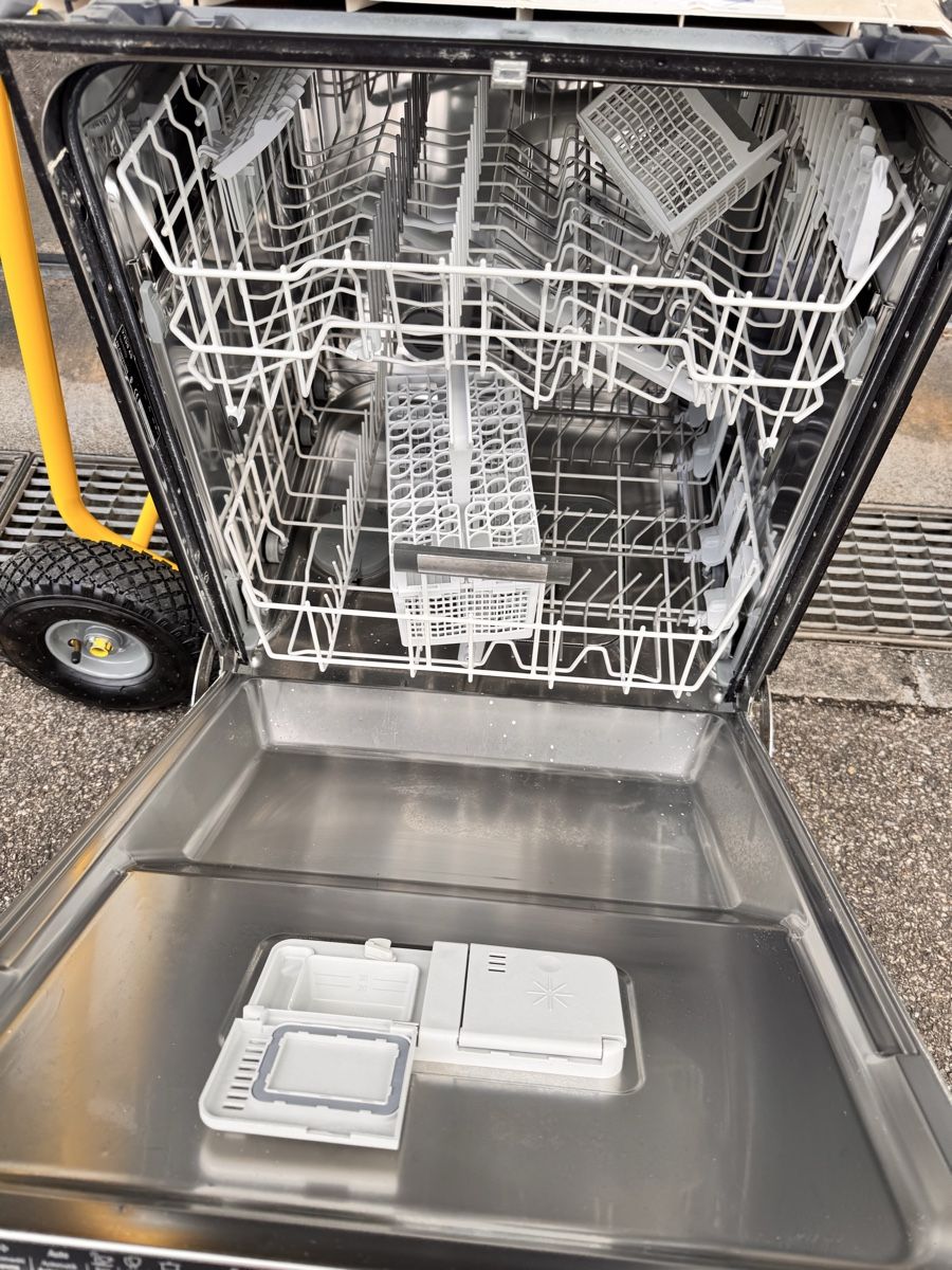 Machines à laver la vaisselle: V-Zug Geschirrspüler 55cm – D'occasion à Horw par dancav 1