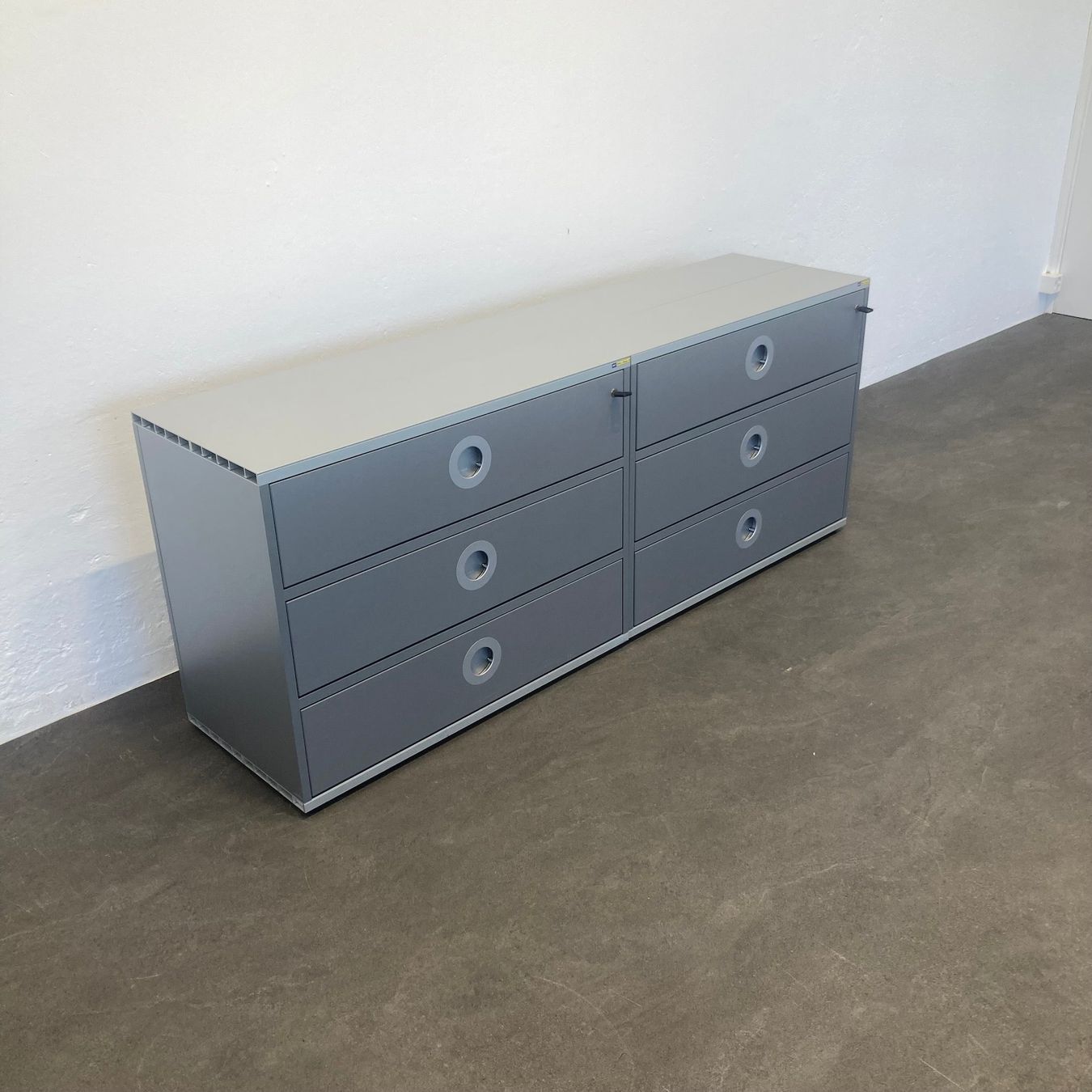 Kommoden: Denz D3 Schubladen-Sideboard Anthrazit - 1600mm - mit – Gebraucht aus Schönenwerd von mcofficeshop 2
