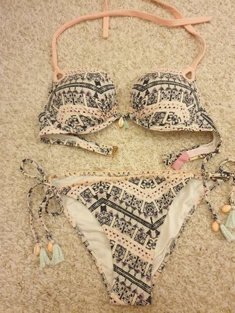 Bikini Victoria's Secret 38(CH), 32D/M, excellent état