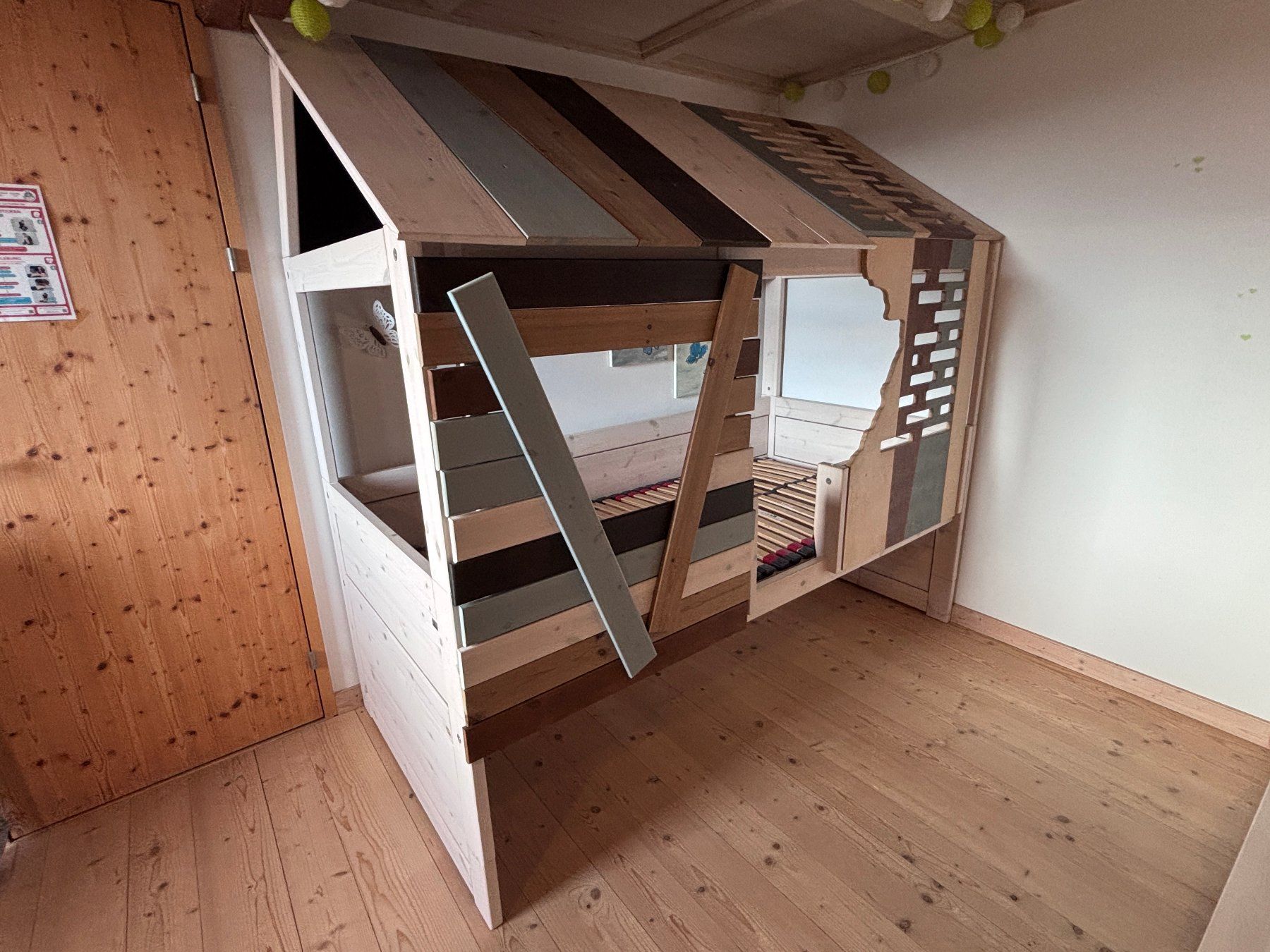 Lifetime Brands Letti: LIFETIME (Traum-)Hausbett – Usato da Niederneunforn venduto da Copybong 1