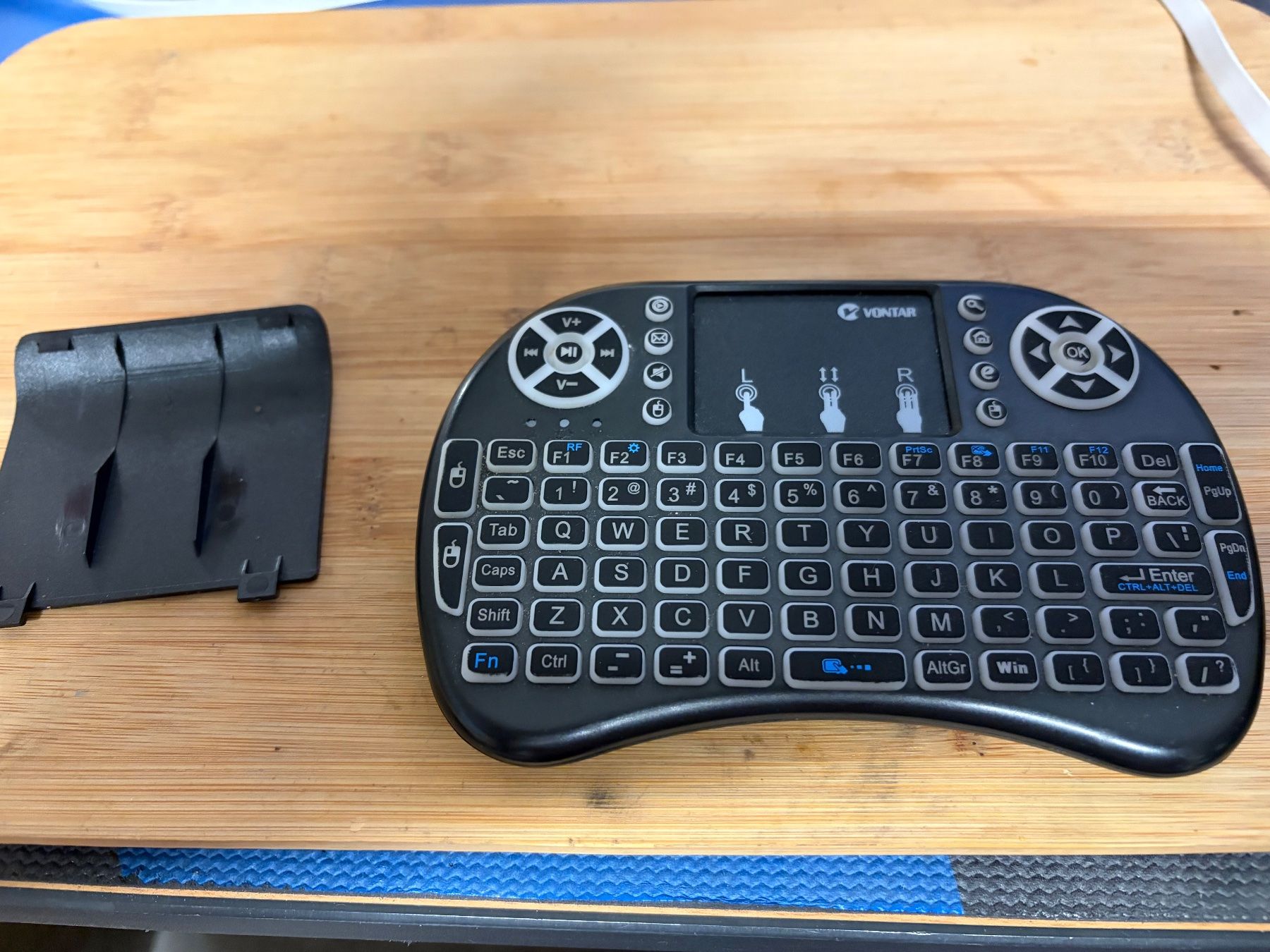 Claviers: VONTAR Mini Tastatur mit Touchpad – D'occasion à Glattbrugg par Olio7 1