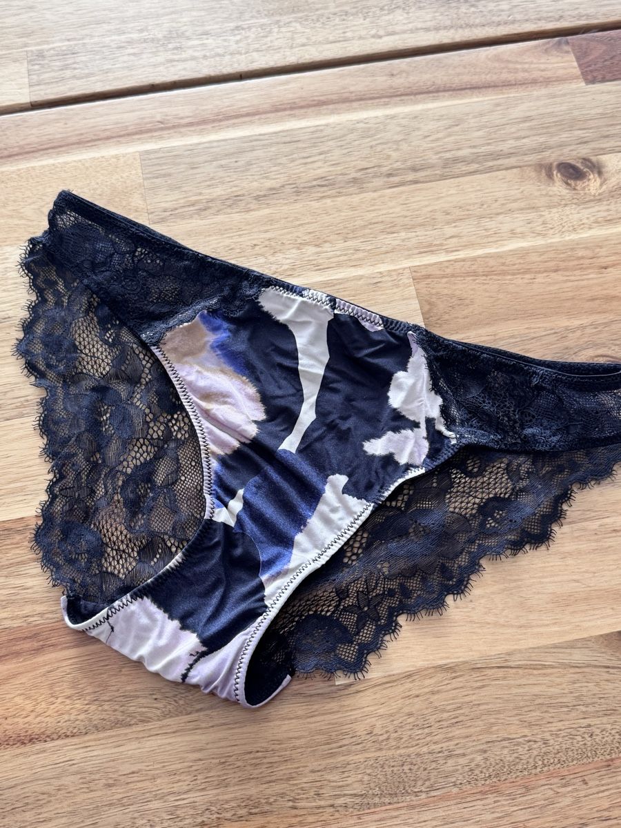 Altra biancheria intima: Lace Thong Panties, Size Small – Usato da Rümlang venduto da Fox_19