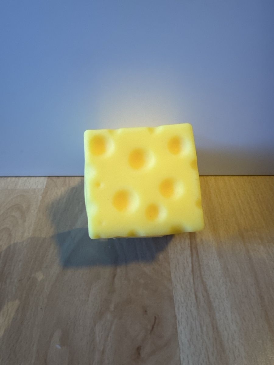 Spielzeuge: Viral Cheese squishy mini – Neu (gemäss Beschreibung) aus Bazenheid von jol_hzq6